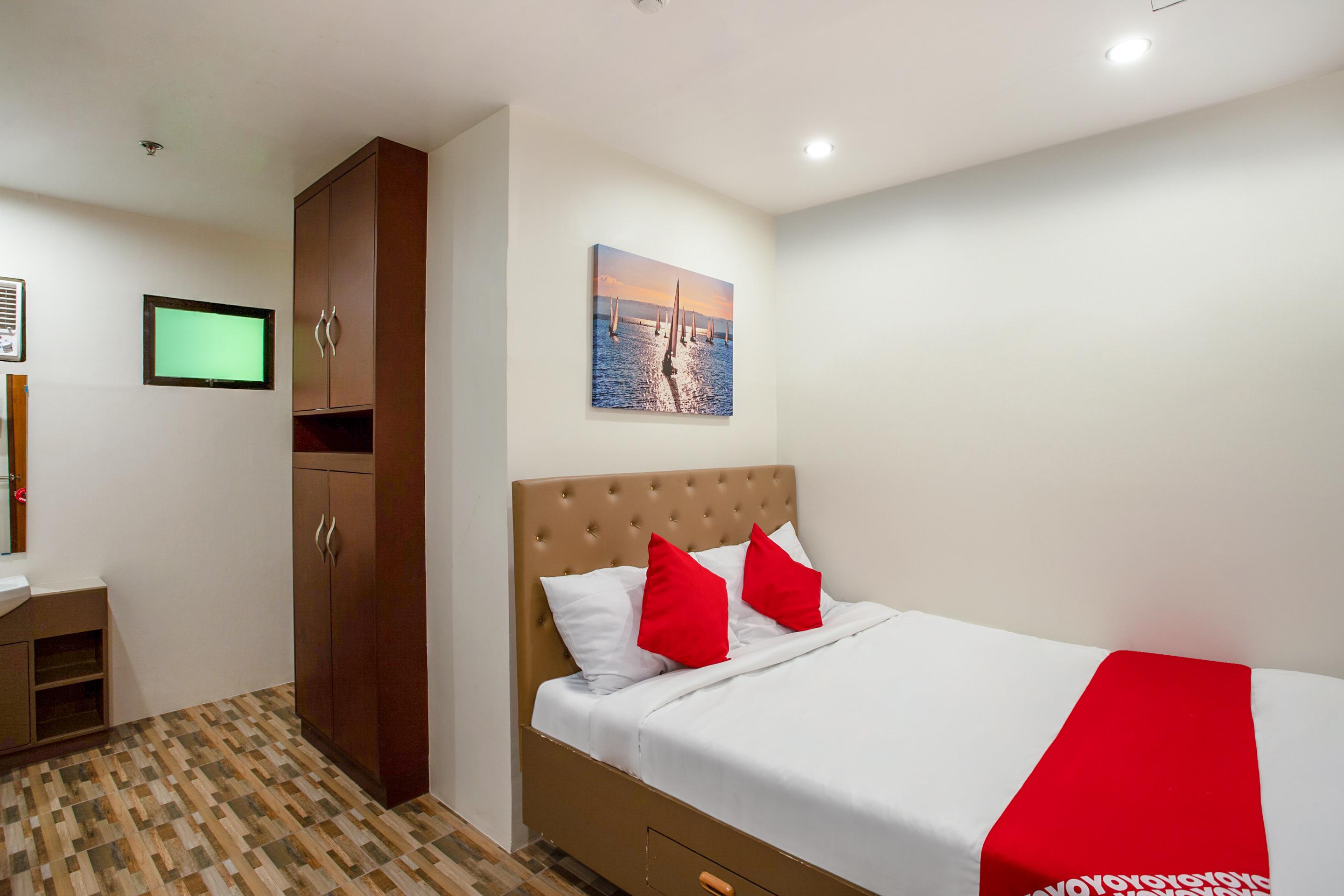 Oyo 421 Deck 360 Dormitel Hotel Davao Exterior photo